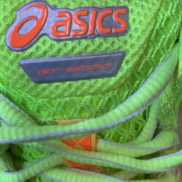 ASICS, ladies GT 2000, dynamic duo max running shoes, size 6.5 - Picture 12 of 13
